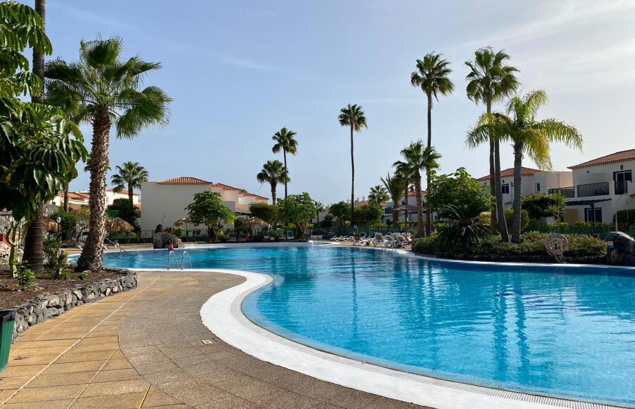 Juangy'S Apartments In Las Adelfas Golf Del Sur サンミゲル・デ・アボナ エクステリア 写真