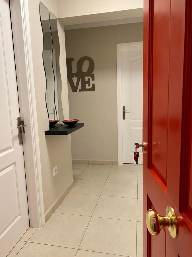 Juangy'S Apartments In Las Adelfas Golf Del Sur サンミゲル・デ・アボナ エクステリア 写真