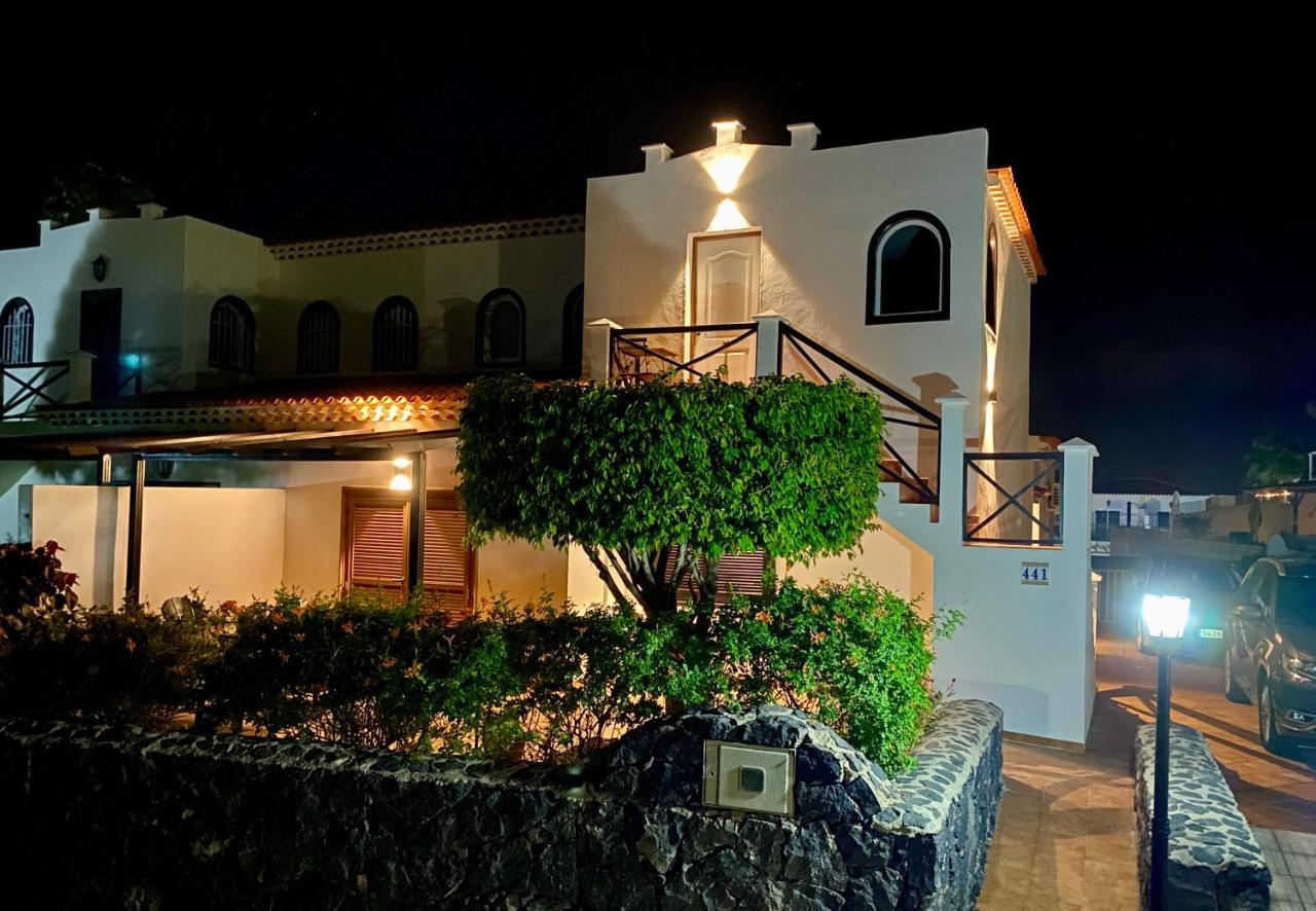 Juangy'S Apartments In Las Adelfas Golf Del Sur サンミゲル・デ・アボナ エクステリア 写真