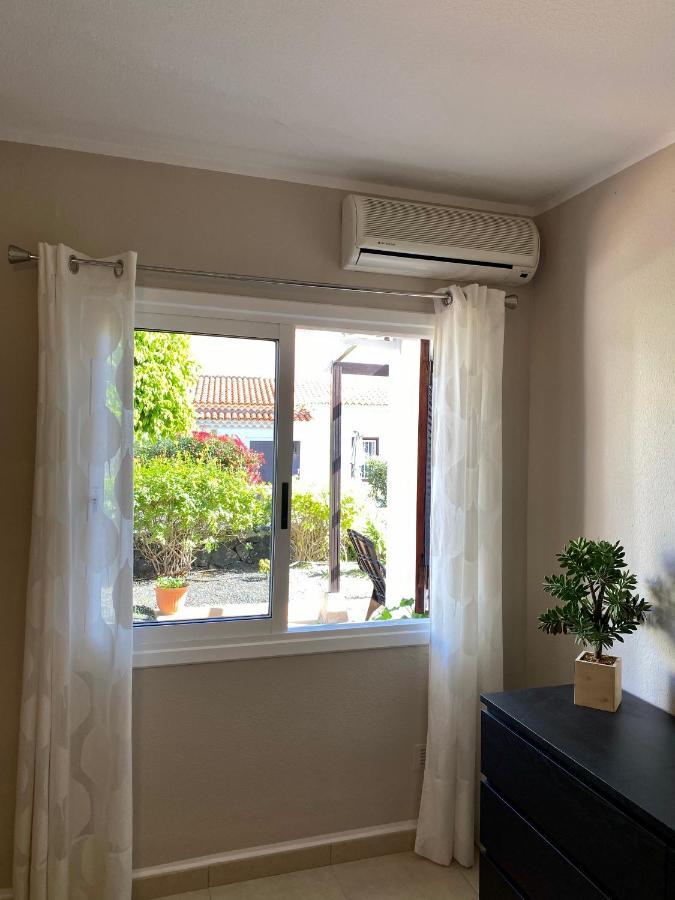 Juangy'S Apartments In Las Adelfas Golf Del Sur サンミゲル・デ・アボナ エクステリア 写真