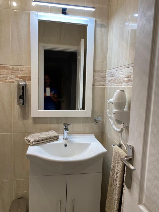 Juangy'S Apartments In Las Adelfas Golf Del Sur サンミゲル・デ・アボナ エクステリア 写真