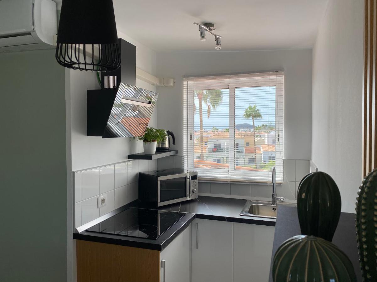 Juangy'S Apartments In Las Adelfas Golf Del Sur サンミゲル・デ・アボナ エクステリア 写真