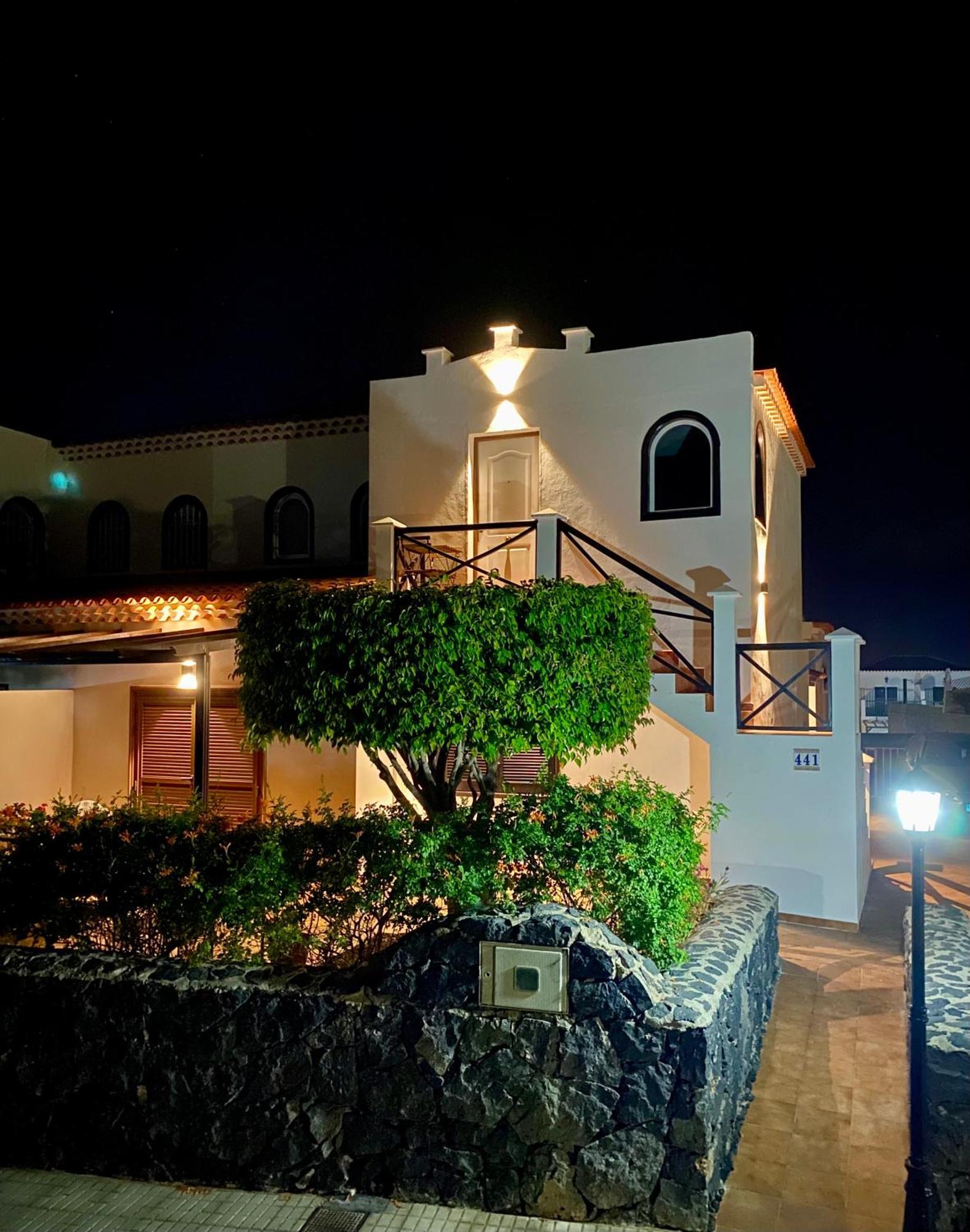 Juangy'S Apartments In Las Adelfas Golf Del Sur サンミゲル・デ・アボナ エクステリア 写真