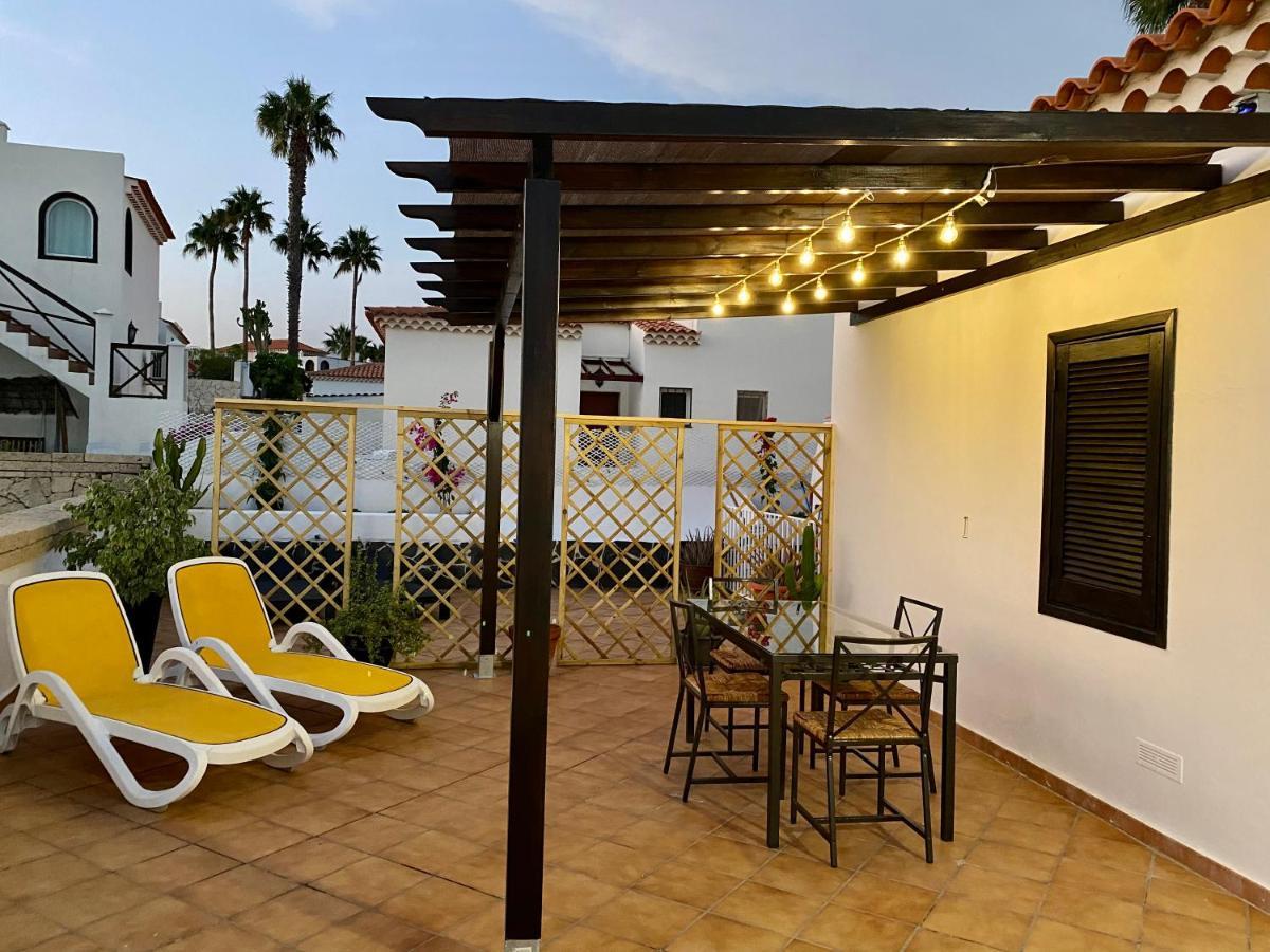 Juangy'S Apartments In Las Adelfas Golf Del Sur サンミゲル・デ・アボナ エクステリア 写真