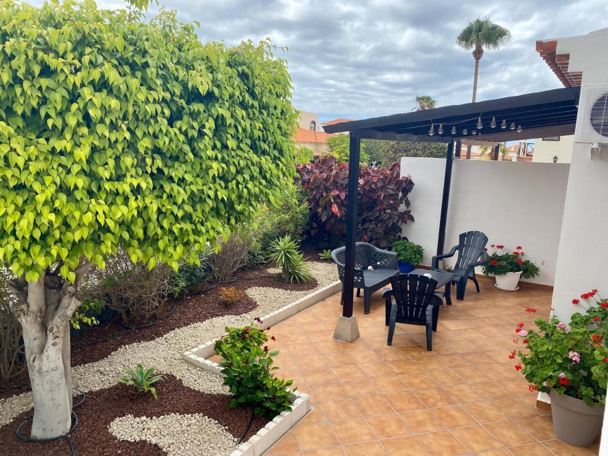 Juangy'S Apartments In Las Adelfas Golf Del Sur サンミゲル・デ・アボナ エクステリア 写真